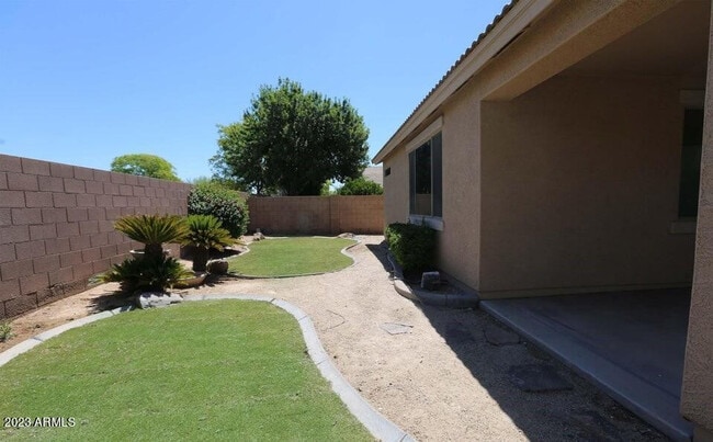 Building Photo - 3462 E Powell Way