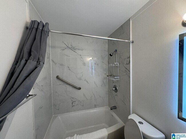 Building Photo - 830 Burwell St