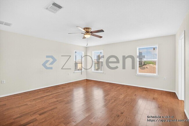 Building Photo - 7414 Bluebonnet Bay