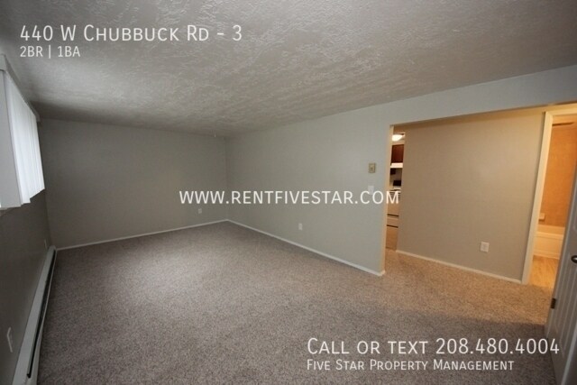 Building Photo - Charming Apartment in Chubbuck! Visit rent...