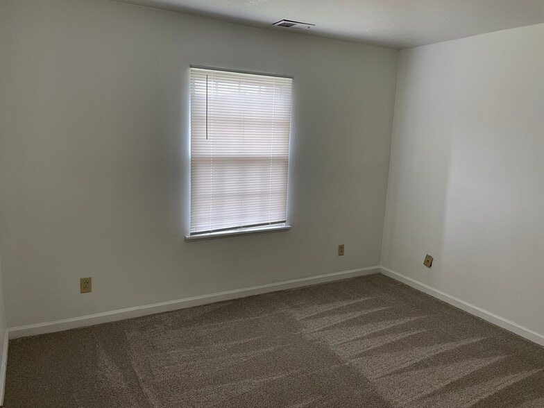 Bedroom - 147 N 16th St