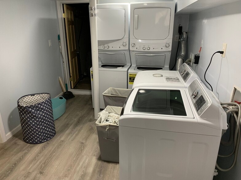 Building Photo - 5632 Beacon St