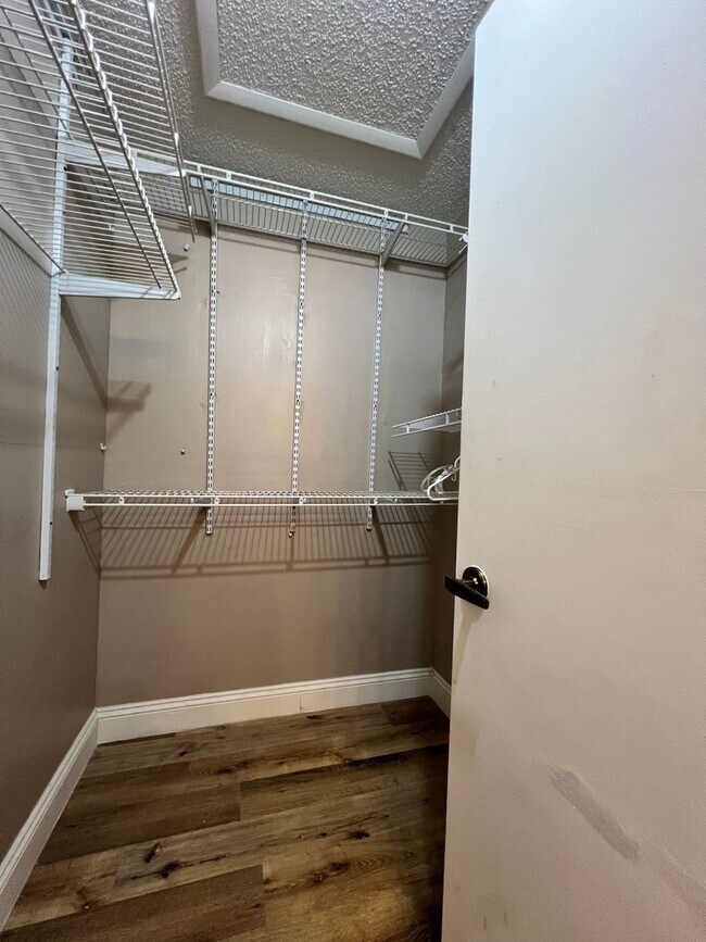 Building Photo - 8447 Tangelo Tree Dr