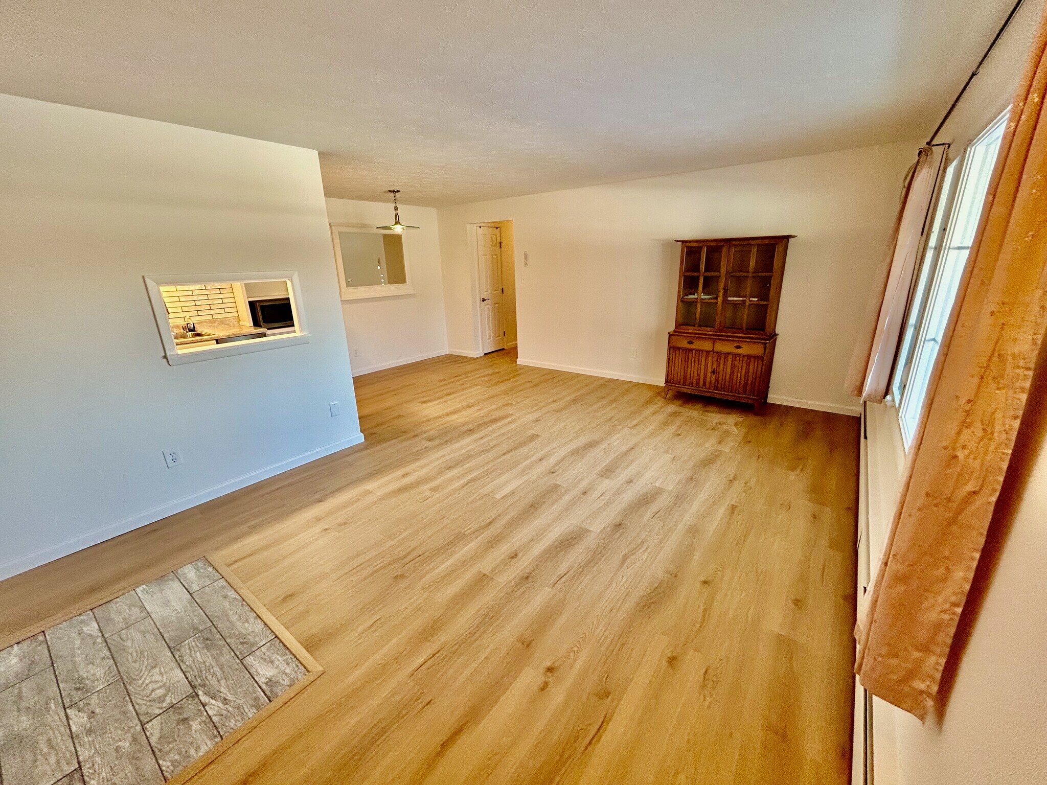 Building Photo - 5011 Nob Hill Dr