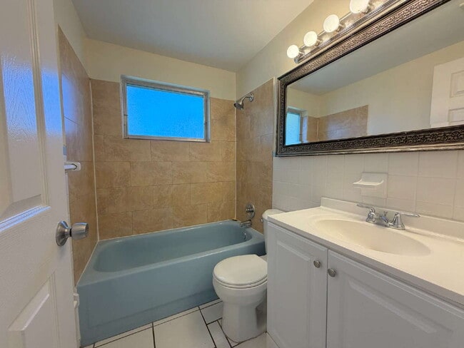 Building Photo - New Port Richey Home with Cozy 970 Sq Ft Layout!