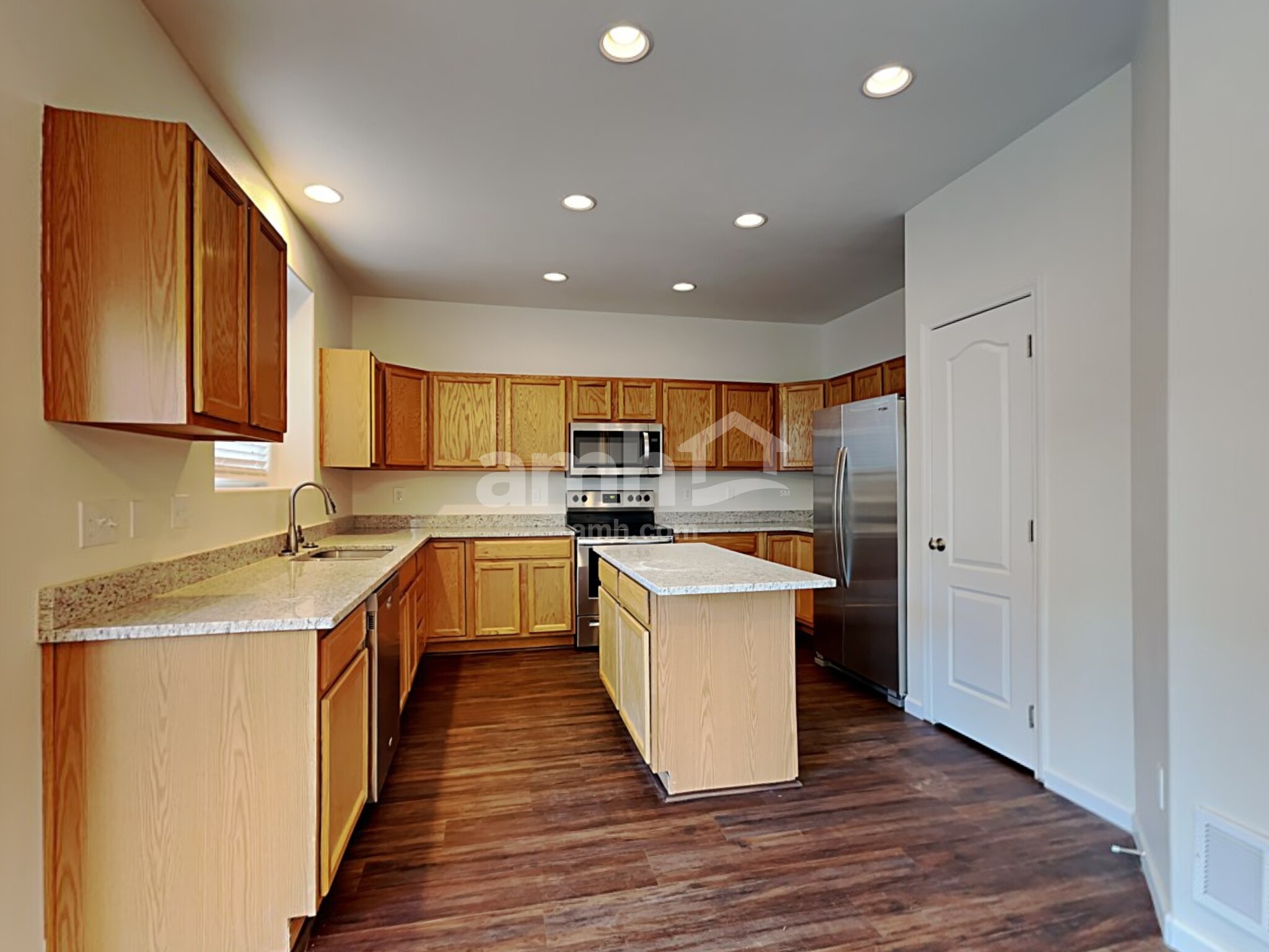 Building Photo - 2095 Pinyon Jay Dr