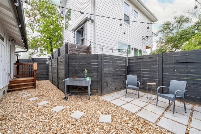 Building Photo - 3005 Kuhlman Ave