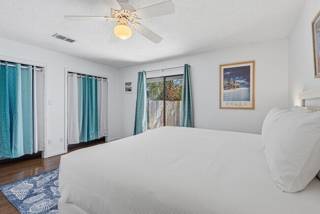 Building Photo - 16 Gulf Breeze Ct