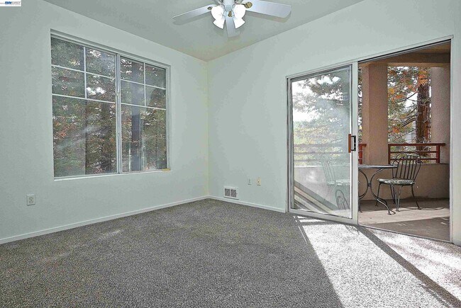 Building Photo - 280 Caldecott Ln