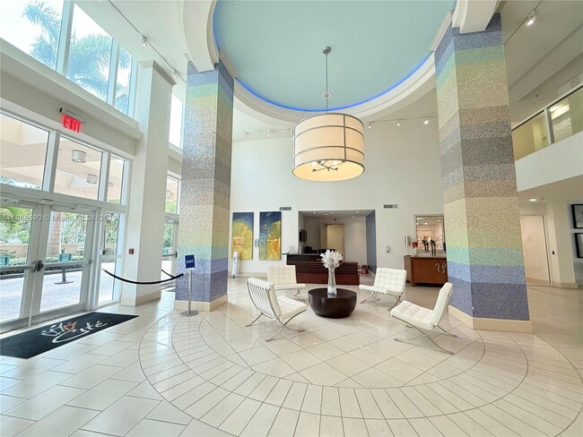 Building Photo - 2000 N Bayshore Dr