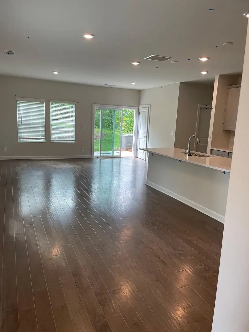 Hall - 2511 Greenmarket Dr