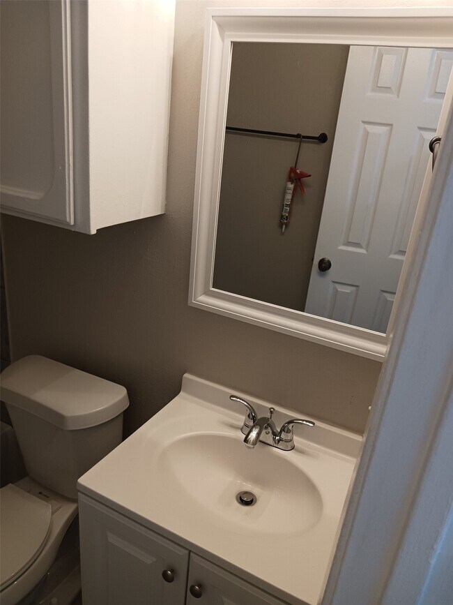 Building Photo - 58 Fern Ct