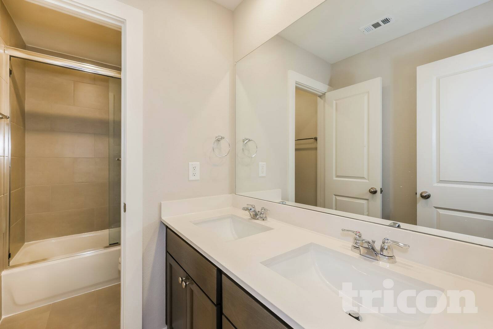 Building Photo - 1113 Fallgate Dr