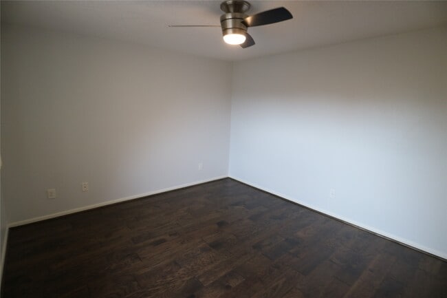 Building Photo - 9939 Kemp Forest Dr