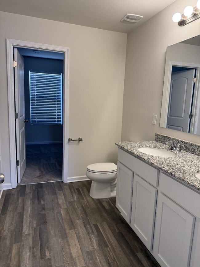 Building Photo - 4814 Stone Dr