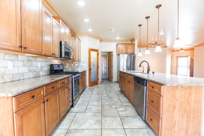 Building Photo - 479 San Simon Dr