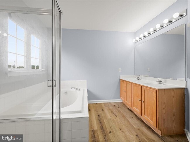 Building Photo - 4243 Begonia Dr