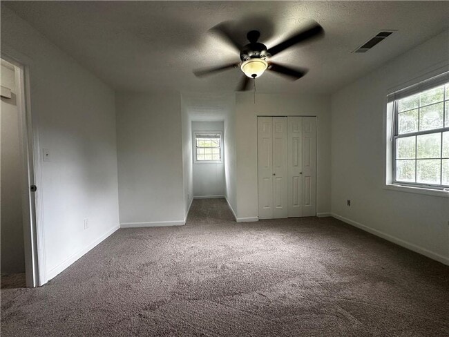 Building Photo - 2536 Country Lake Cir
