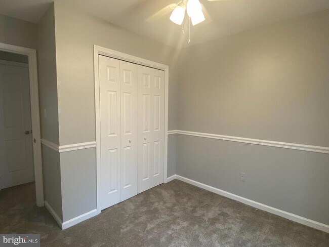 Building Photo - 578 Welsh Dr