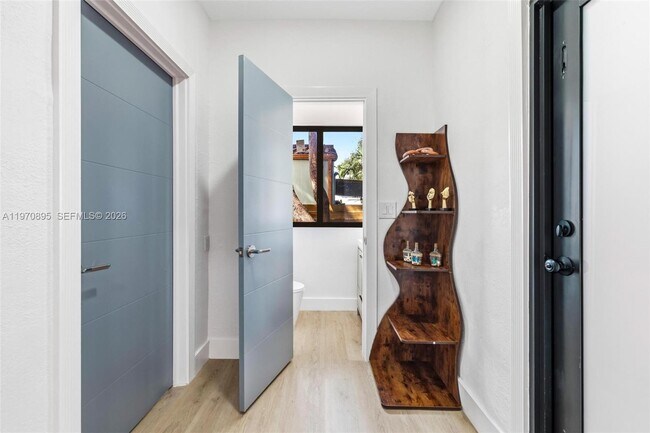 Building Photo - 751 NE 80th St