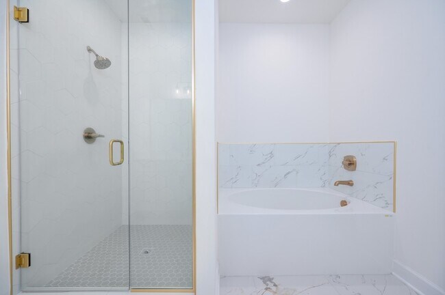 Building Photo - 116 Nickolas Cir