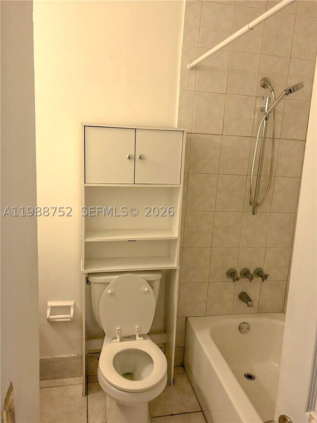 Building Photo - 4415 W 10th Ln
