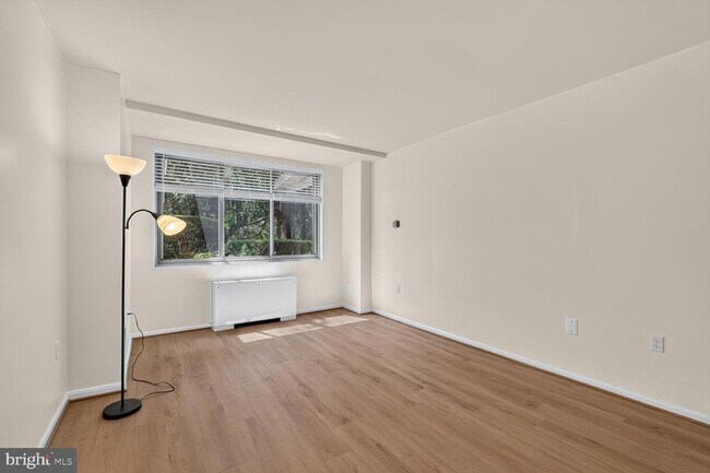 Building Photo - 10500 Rockville Pike