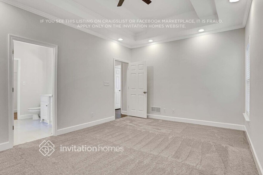 Building Photo - 1240 Oriole Dr SW
