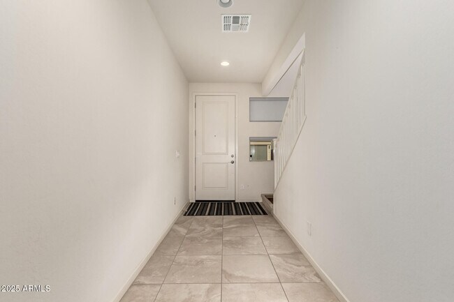 Building Photo - 3521 E Tina Dr