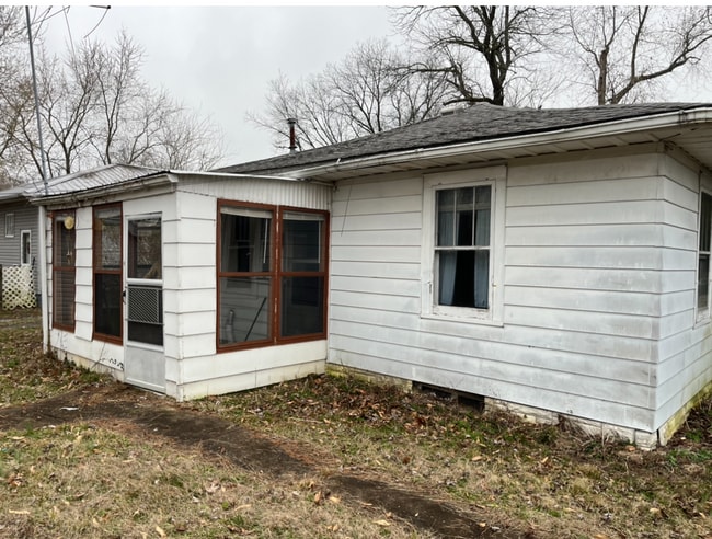 Building Photo - $590 MONTH / $1000 DOWN