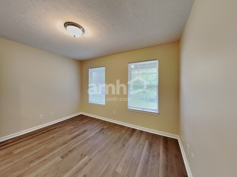 Building Photo - 1493 Brigade Cir
