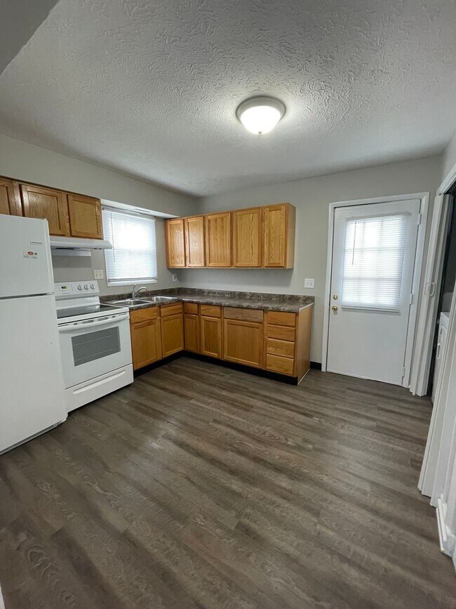 Building Photo - 30-32 Morehouse-NOREMAC