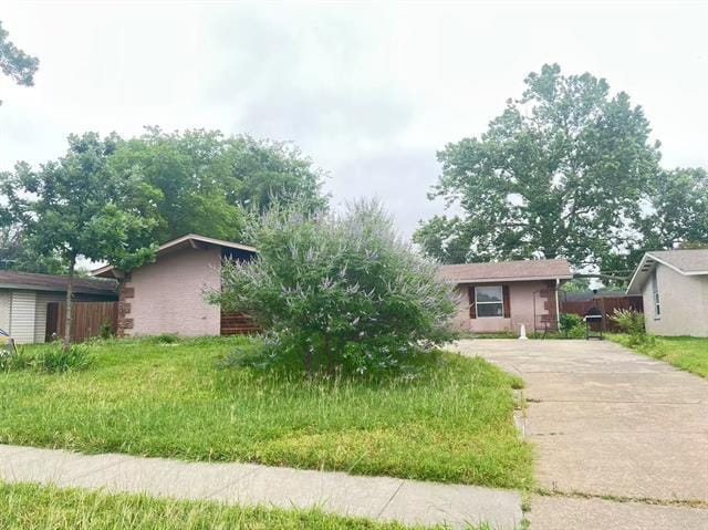 Building Photo - 806 Woodland Way