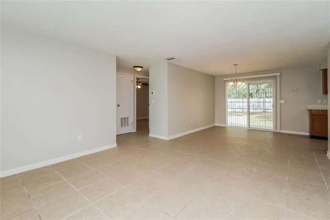 Building Photo - 535 San Lanta Cir