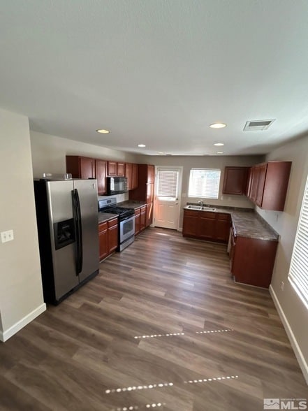 Building Photo - 8930 Silverkist Dr