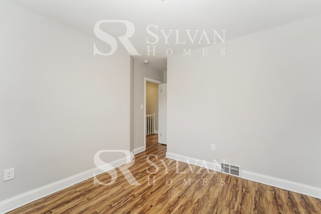 Building Photo - Enjoy living the good life in this 3 bedro...
