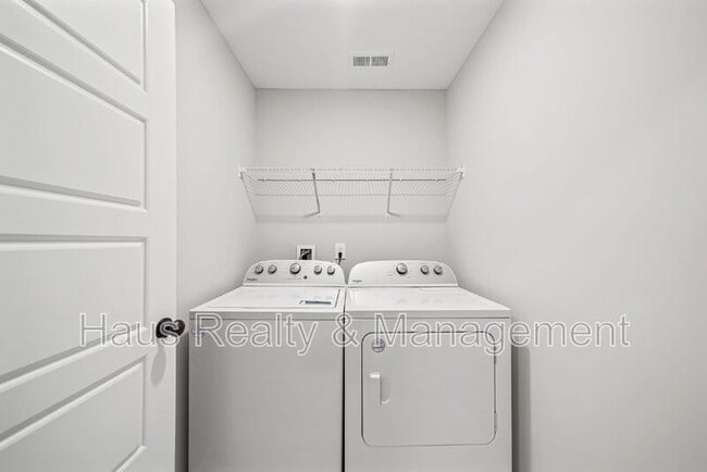 Building Photo - 1514 Fredrick Dr