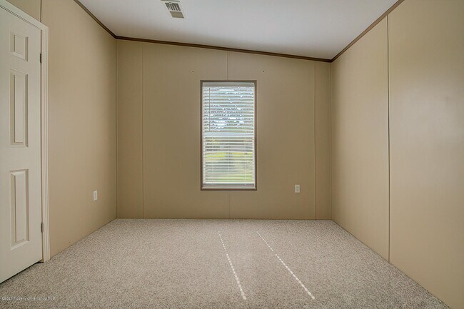 Building Photo - 14820 Aubrey Ave