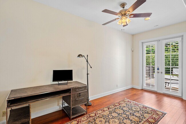 Building Photo - 2121 Areca Palm Rd