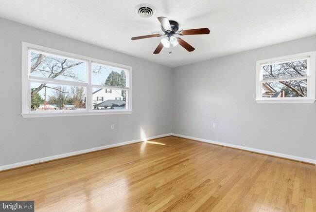 Building Photo - 413 Briarmont Dr