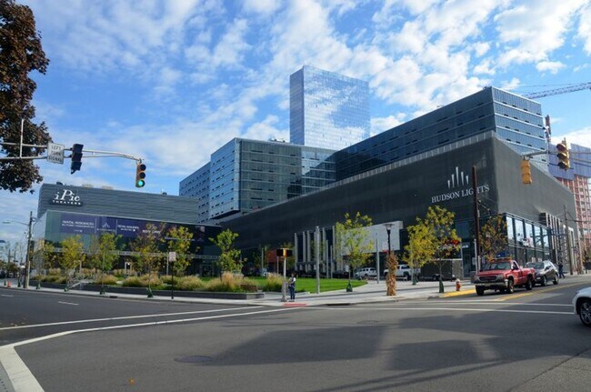 Building Photo - 2020 Hudson St