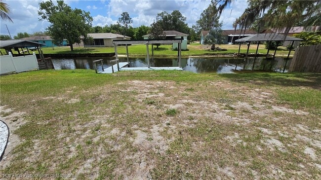 Building Photo - 639 Killarney Dr