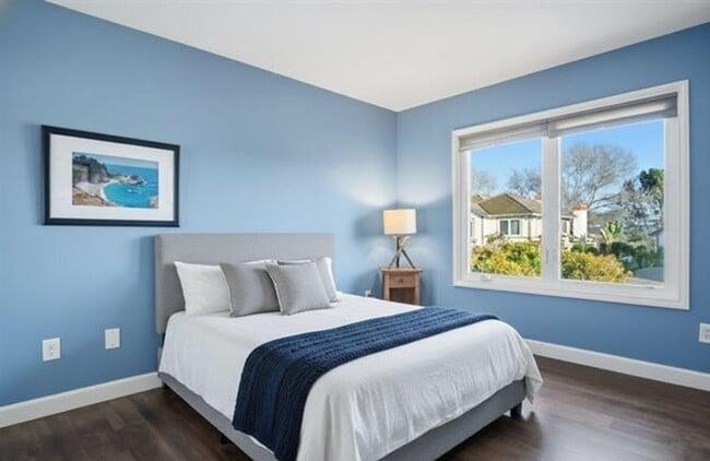 Building Photo - Refined Coastal Living in One of Carlsbad’s Most Exclusive Communities