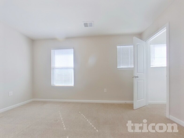 Building Photo - 133 Glendale Blvd