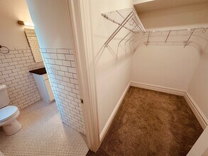 Building Photo - 11 N Beaver St