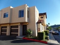 Building Photo - Spacious 2-Bedroom Townhome with Attached Garage and Washer/Dryer– El Cajon
