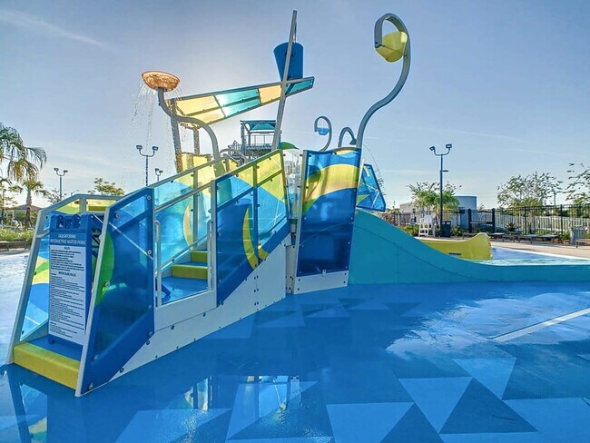Building Photo - 1003 Splash Shot Pl