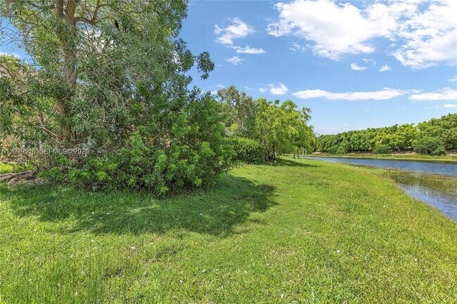 Building Photo - 1140 Cedar Falls Dr