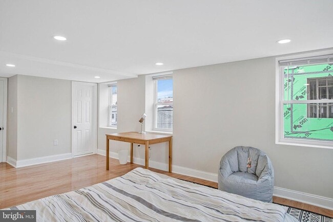 Building Photo - 1102 Carroll St