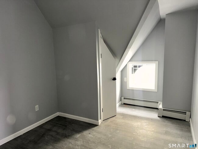 Building Photo - 240 Madison Ave